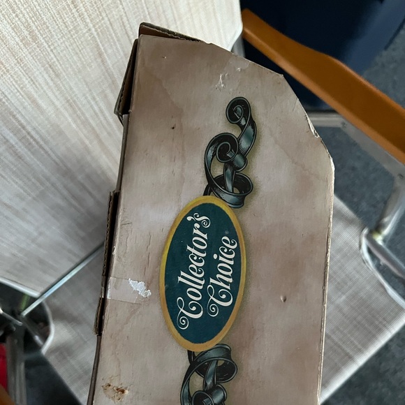 genuine special edition handcrafted Porcelain Doll. - Picture 7 of 14